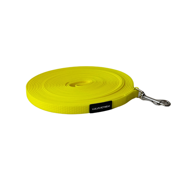 bright yellow 33ft lone line with honeycomb pattern, waterproof, great for training, hiking or swimming dogs